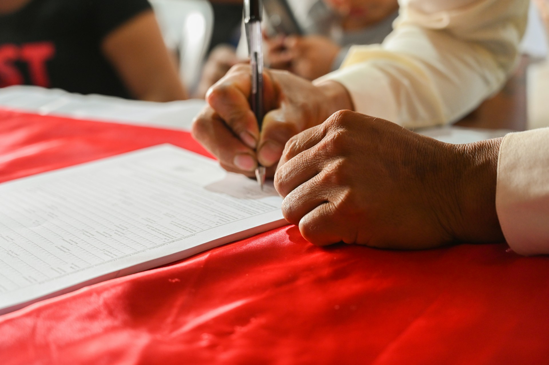 Documentación jurídica para la transmisión de marcas y derechos